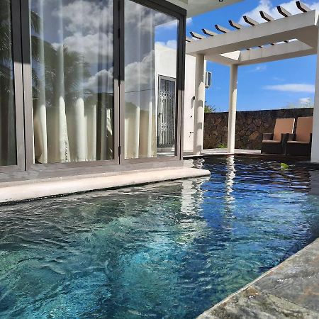 Ohana Retreat Villa モン・ショワジー エクステリア 写真
