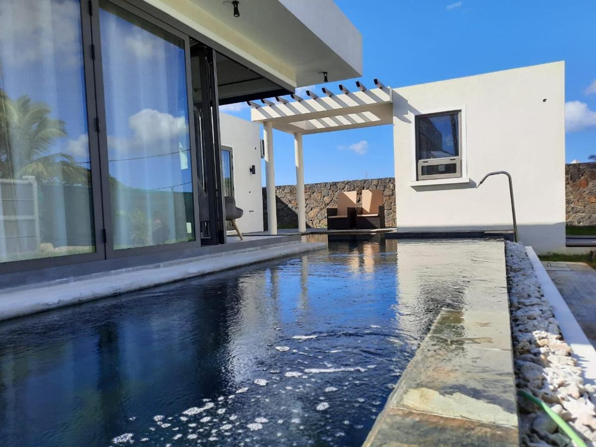 Ohana Retreat Villa モン・ショワジー エクステリア 写真